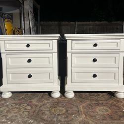 Pearly White Nightstands