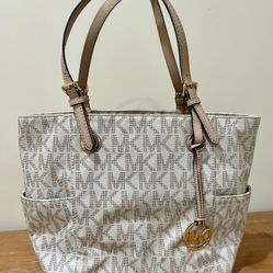 Michael Kors Jet Set Vanilla Logo Tote