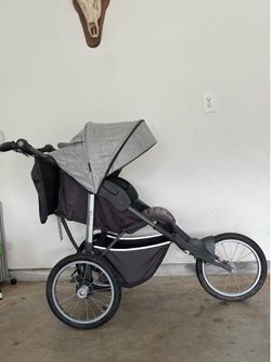 Rebel Jogging Stroller – $100 OBO/Carriola para correr Rebel – $100 o mejor oferta