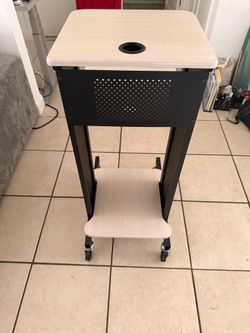 🖥️ Podio / Estación Móvil para Presentaciones o Computadora. Ideal para oficinas, escuelas, iglesias, conferencias, negocios, taller mecánico o traba
