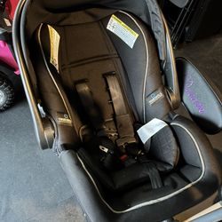 Graco Infant Car seat w/ Base