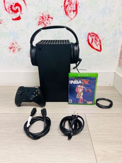Xbox Series X - DISC Version - 1 TB , Bonus 1 Game  , 1 Head Set ( Used )