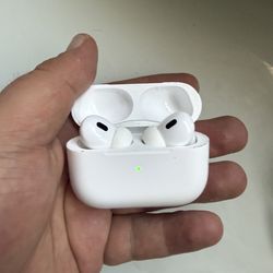Apple Air Pod 2nd generations like new
