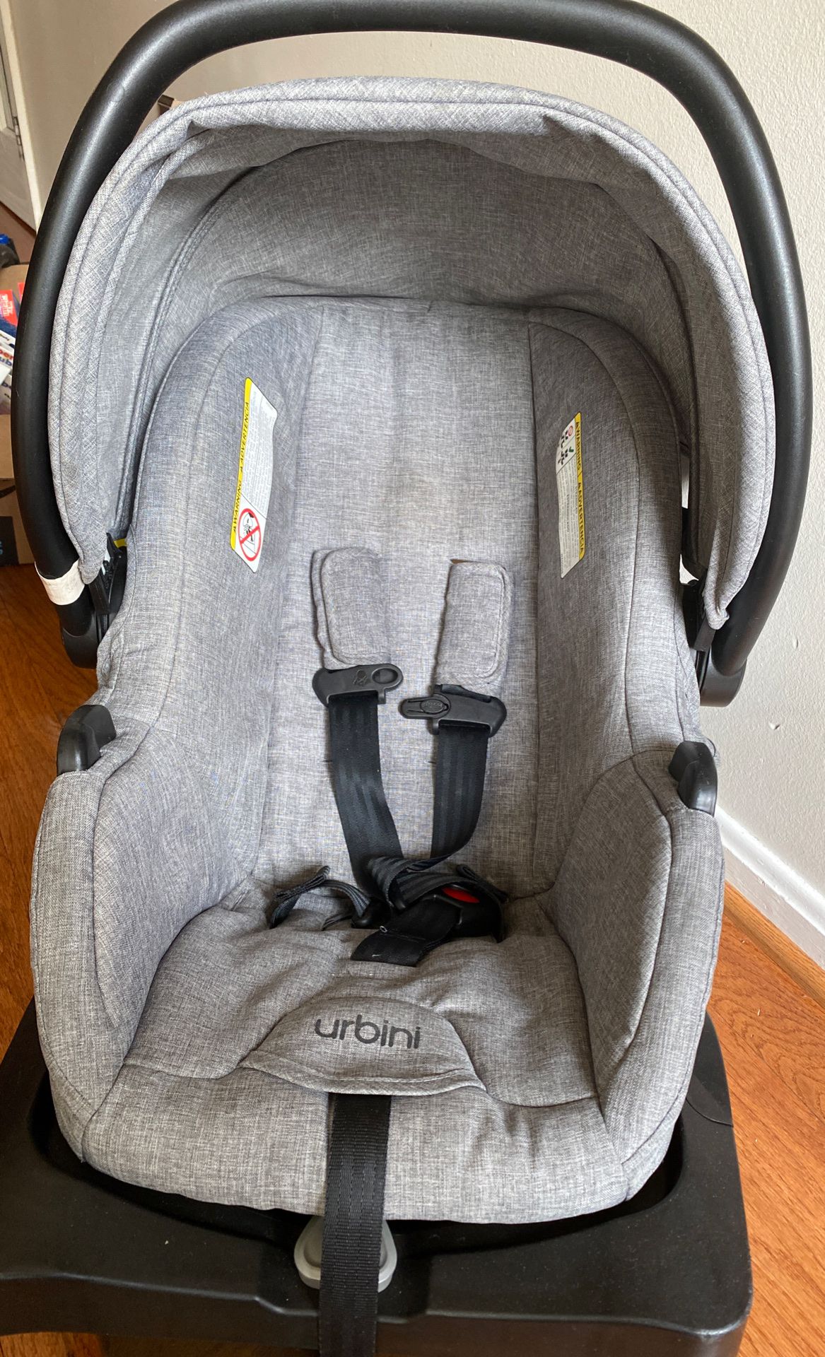 Urbini car seat for infant 0-8 months