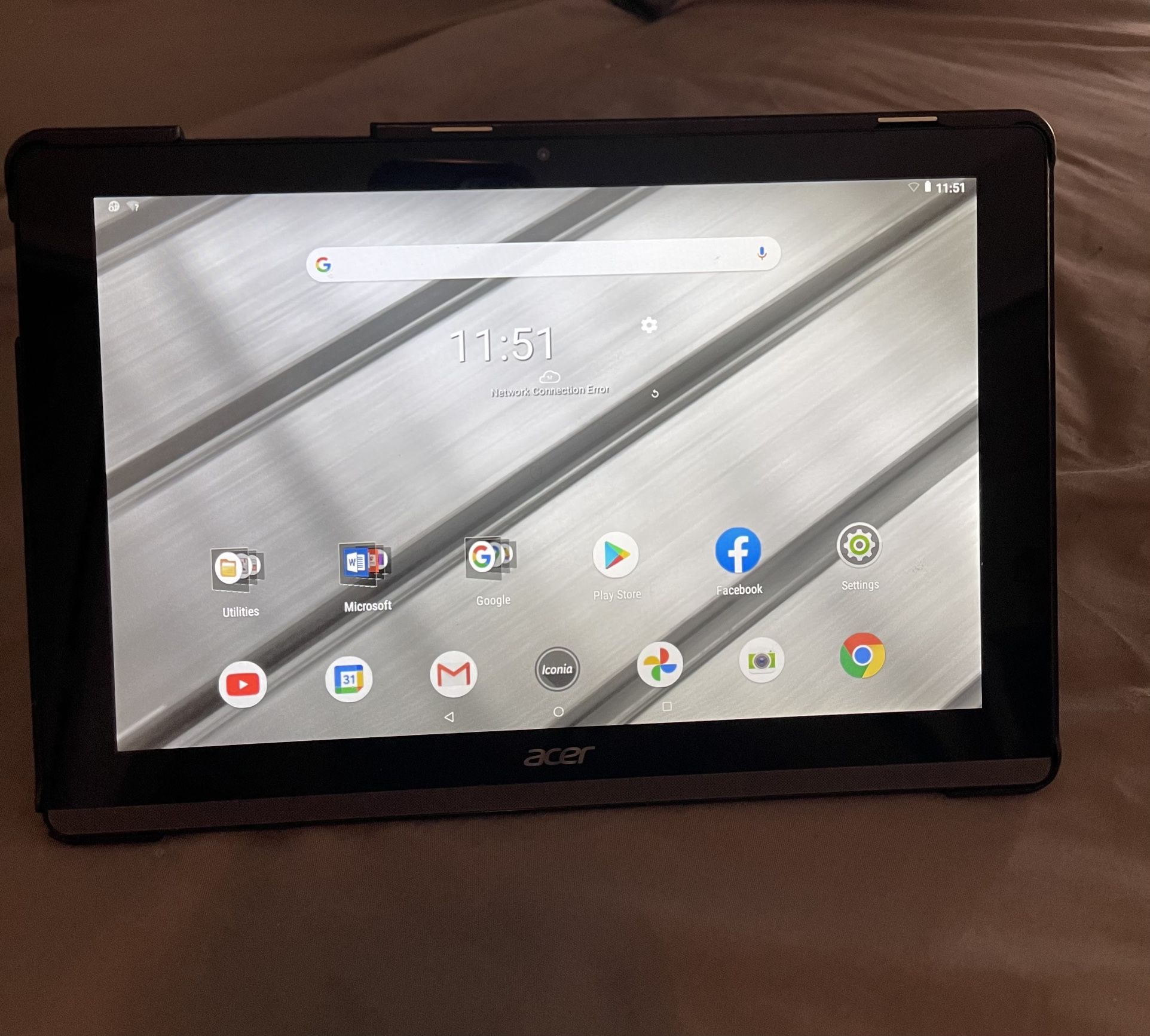 ACER Iconia Tablet 11 IN Mint Condition