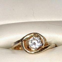 14k Solid Gold Solitaire Ring- Brilliant Sparkle- Size 6 1/2-7 Vintage Style