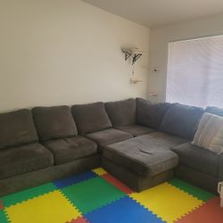 Broyhill Grey Couch 