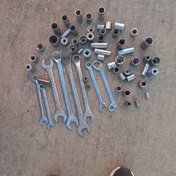 Sockets Wrenches All Size Metric and Standard