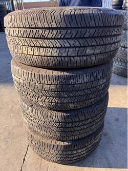 245/55R18 Goodyear en perfectas condiciones de Vida las 4