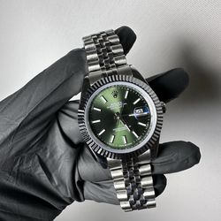 (400$)Rolex Datejust 40mm Green Dial Fluted Bezel Jubilee Bracelet Steel