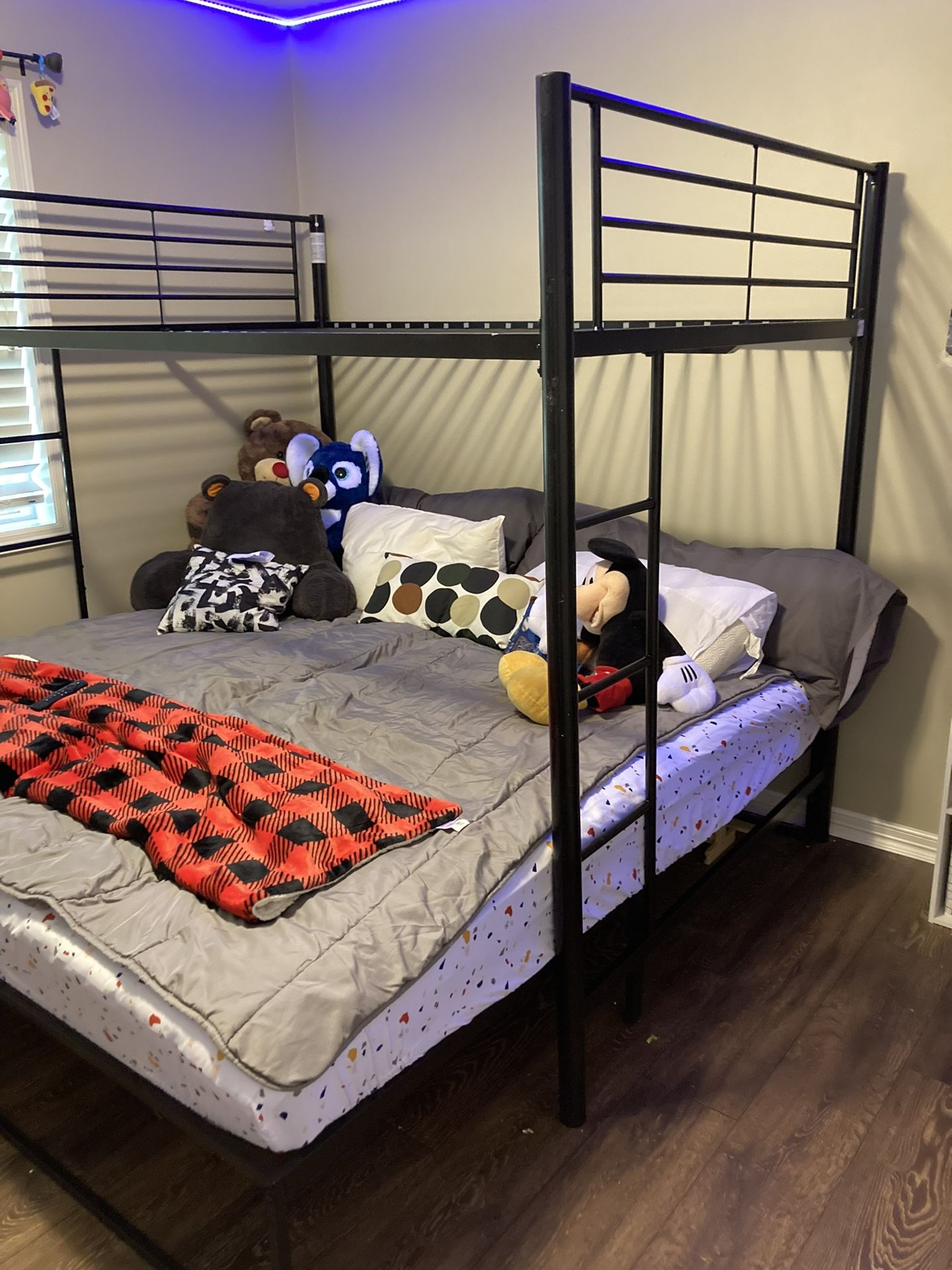Full Size Loft Bunkbed & Mattress for Sale in West Linn, OR OfferUp