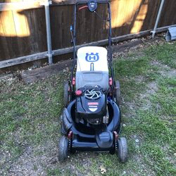 Craftsman Self Propelled Lawnmower (with Bag)