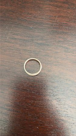 Minimalist rose gold twisted ring