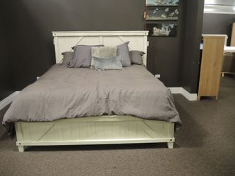Spruce Creek White King Panel Bed - Distressed White | Headboard