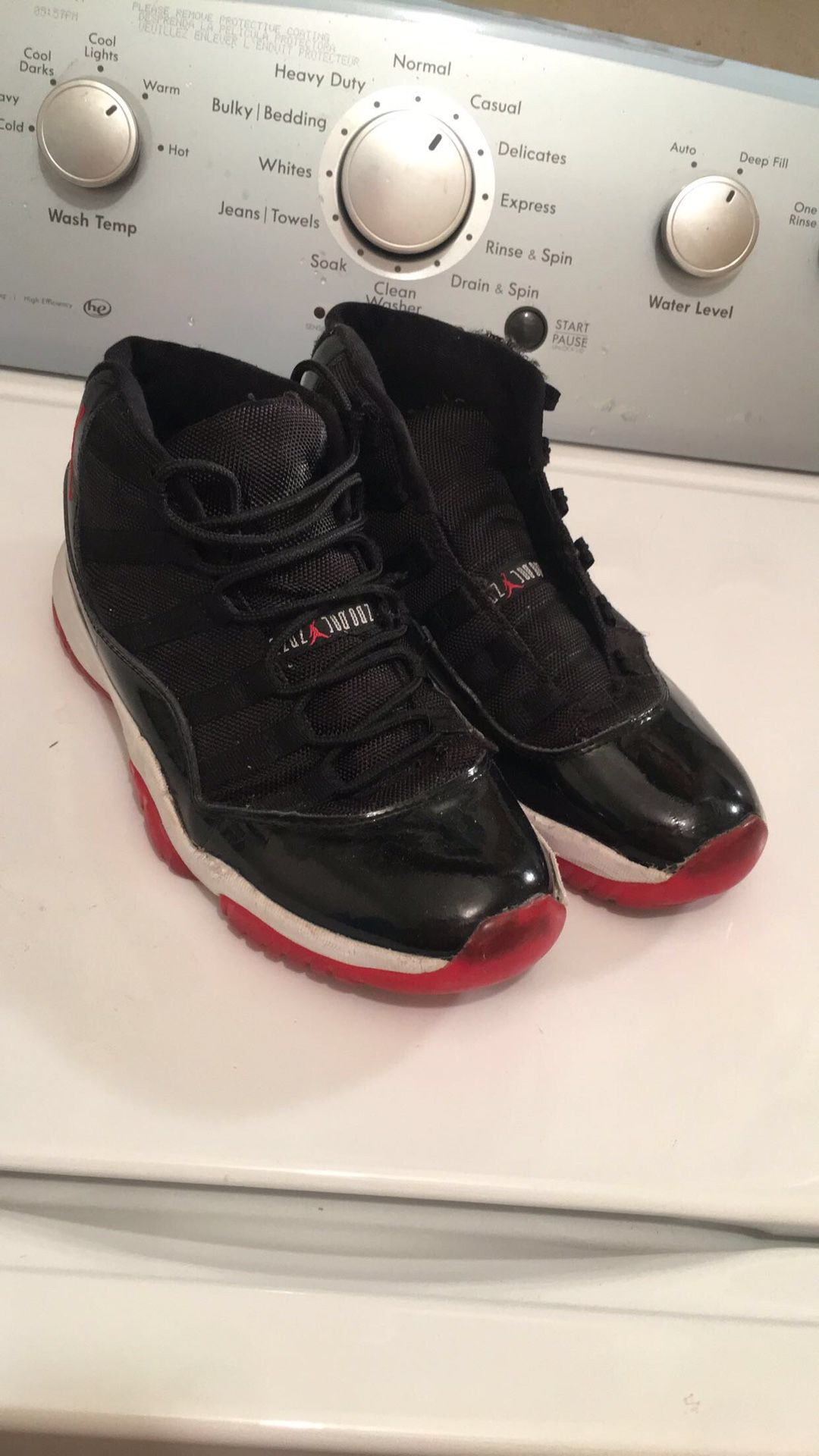 Jordan retro 11 size 8.5