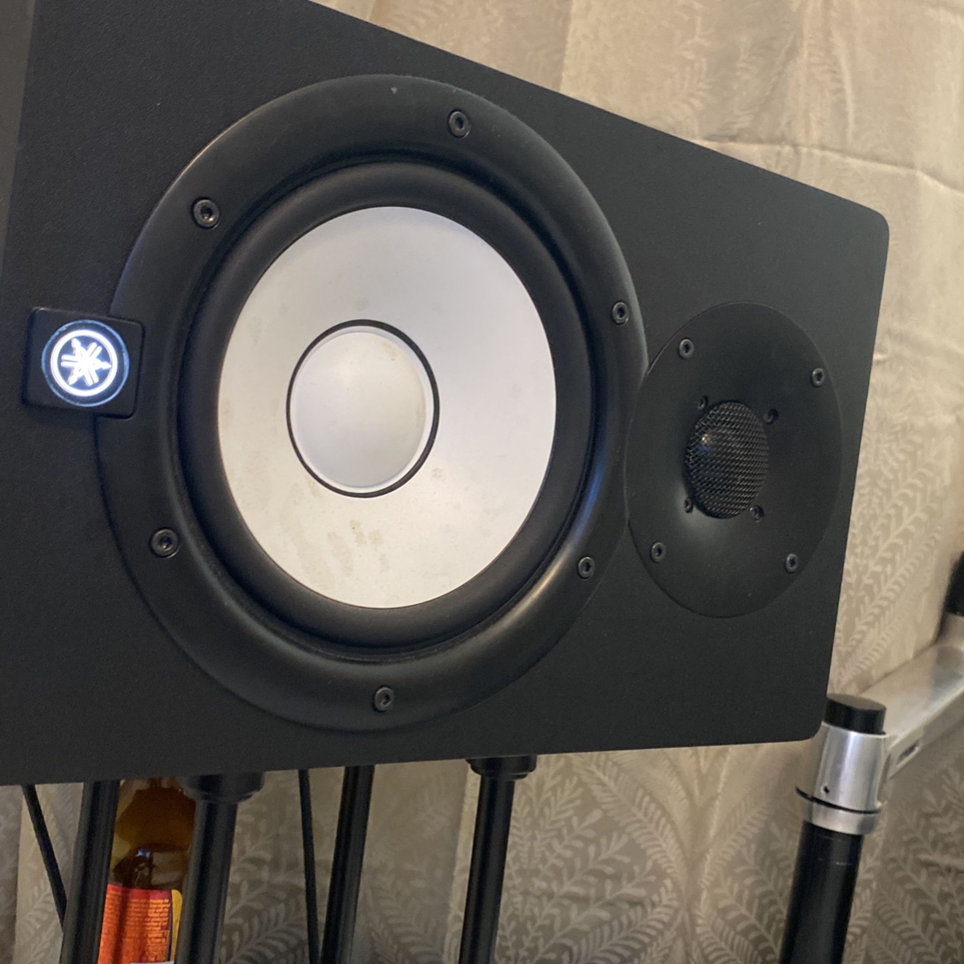 Yamaha Hs7