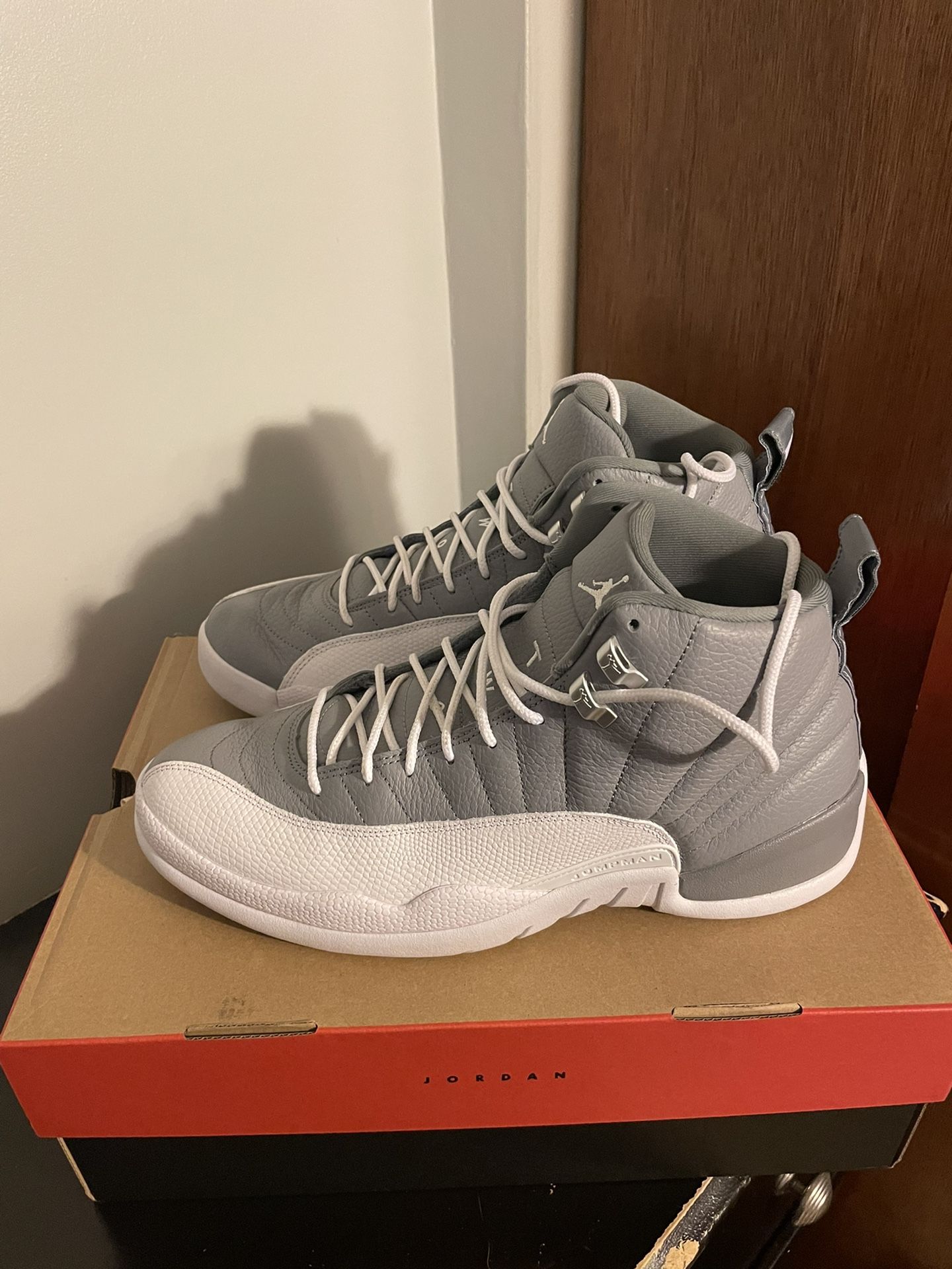 Air Jordan 12 Retro (Size 12)