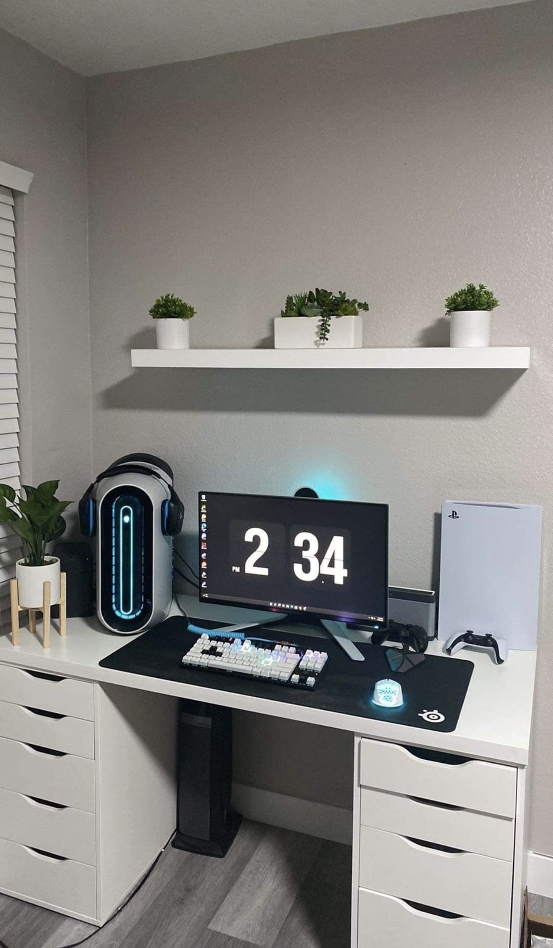 Alienware - Aurora R12 Gaming Desktop - Intel Core i7 - 16GB Memory - NVIDIA GeForce RTX 3070 - 1TB SSD