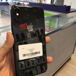 Factory unlocked iPhone x 64 gb, excellent conditions store warranty 