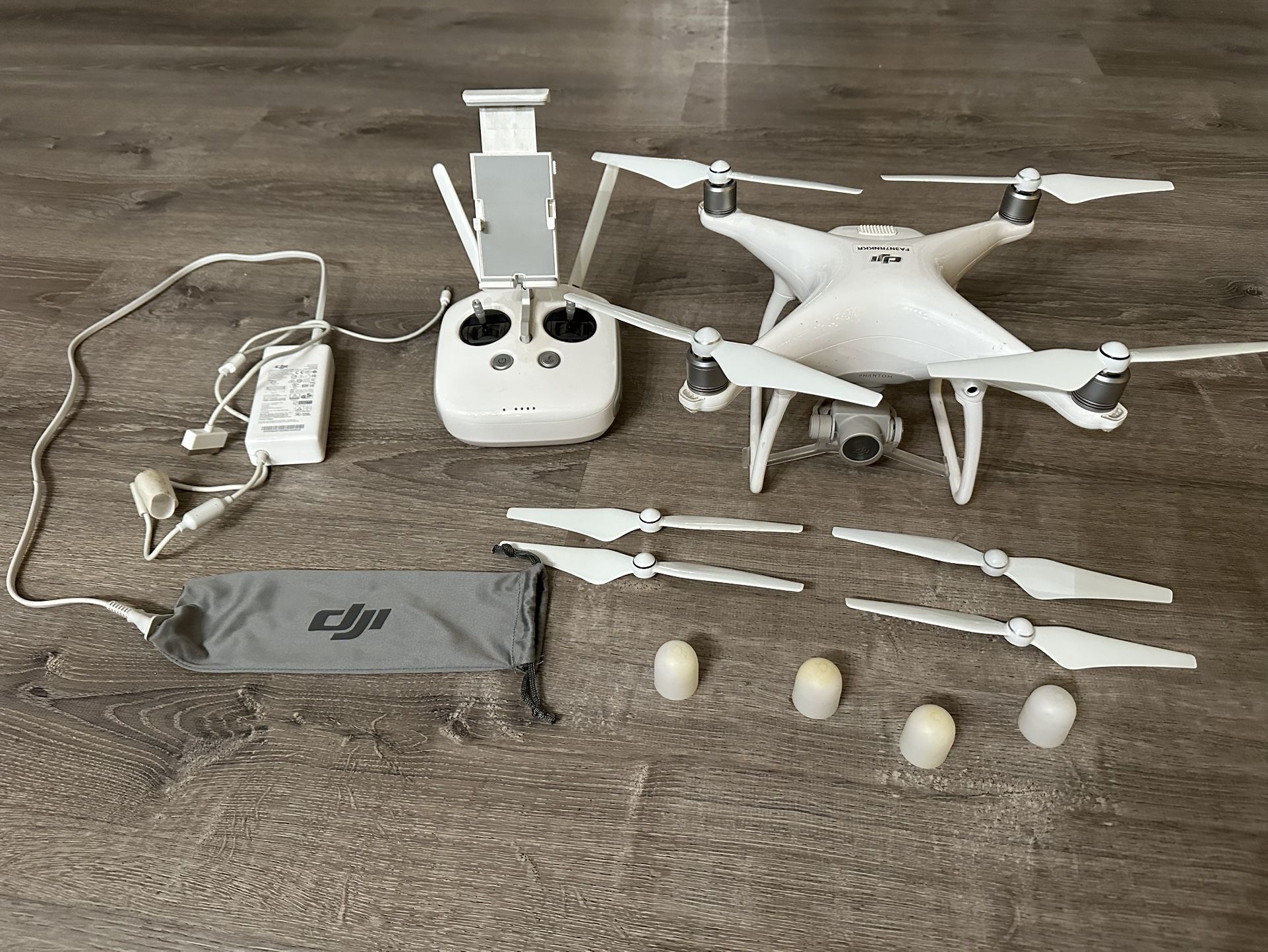 DJI Phantom 4