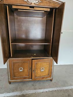 Solid Wood TV Cabinet / Entertainment Center