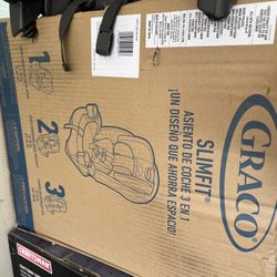 Graco Slimfit 3-1 Car Seat