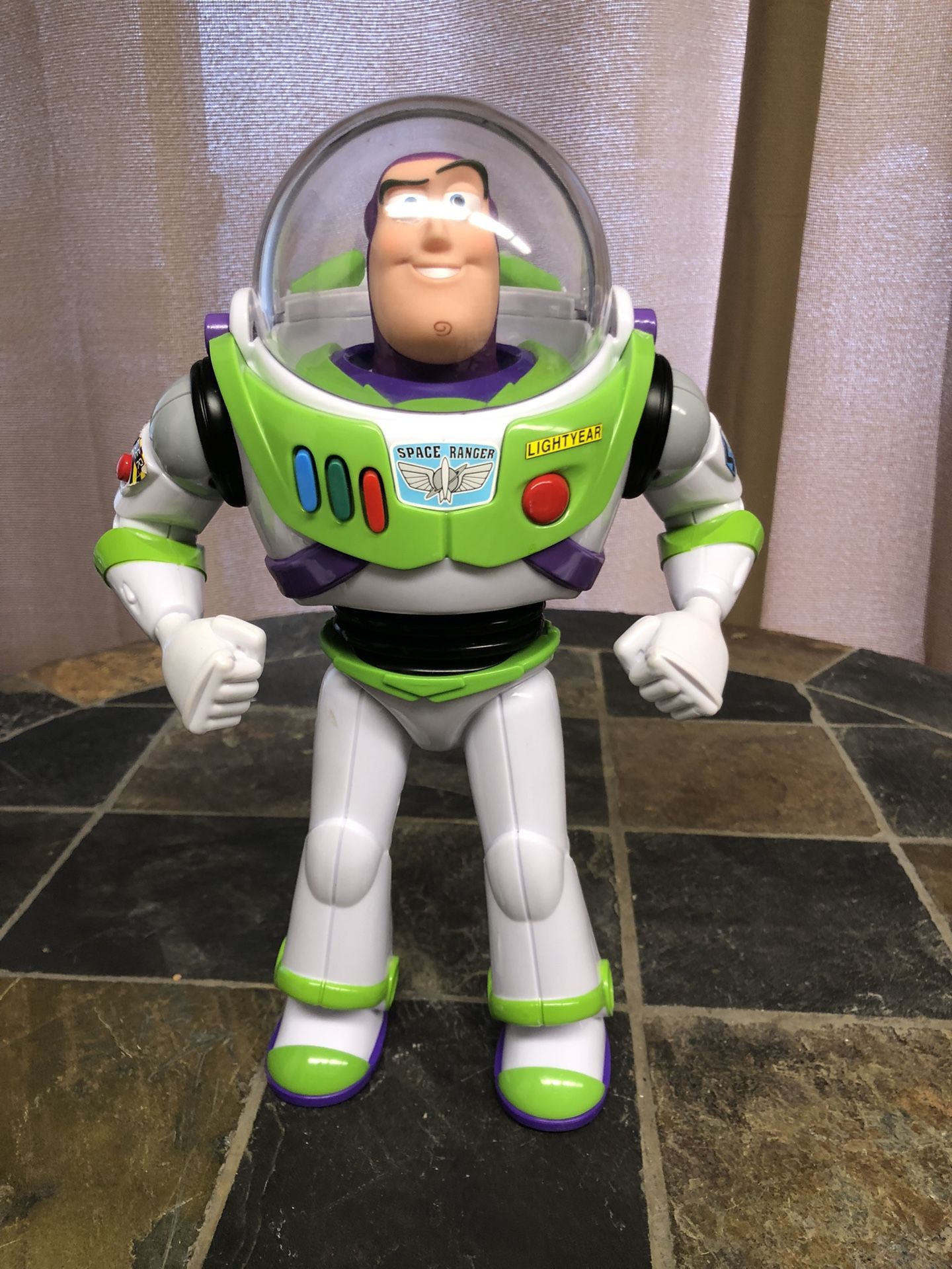 Buzz light year