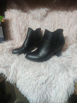 Boots Size 81/2