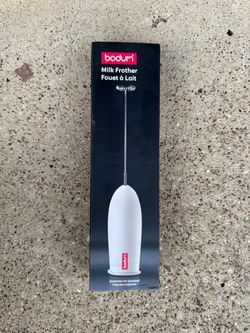 NEW! Bodum Milk Frother Handheld Battery Operated Foam Maker White Coffee Whisk