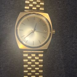 Used Nixon watch
