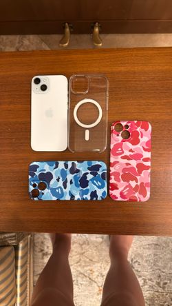 iPhone 15 Bundle - Perfect condition