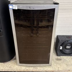 Magic Chef Mini Fridge