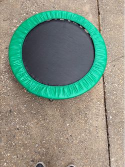 Personal trampoline