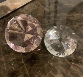 Beautiful diamond cut decorative glass pieces