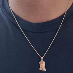 Jacoje pendant 