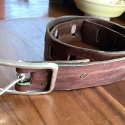 **VINTAGE** Gen Cowhide Leather Belt - Solid - I believe this belt is homemade