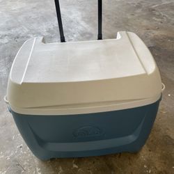 Igloo Rolling Cooler With Handle