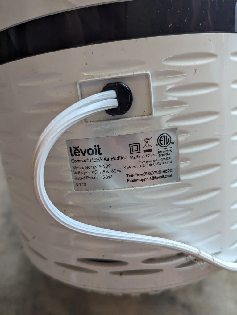 Levoit Air Purifier for Sale in Land O' Lakes, FL - OfferUp