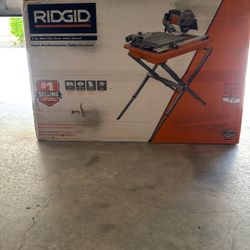 NEW RIDGID 7 INCH WET TILE SAW WITH STAND 