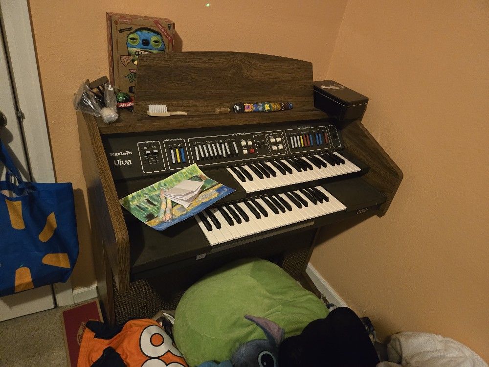 Piano Baldwin
