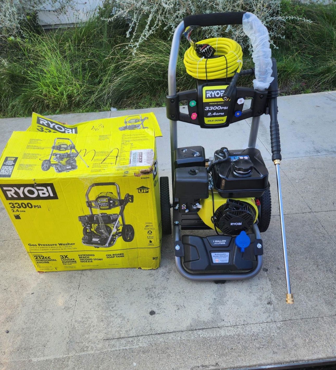 Top Rated RYOBI 3300 PSI 2.4 GPM Cold Water Gas Pressure Washer with 212cc Engine Que