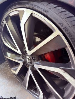Q hay son 22 5x114  o busco lo de Camry 2012 o 2014 y chavo de vuelta lean