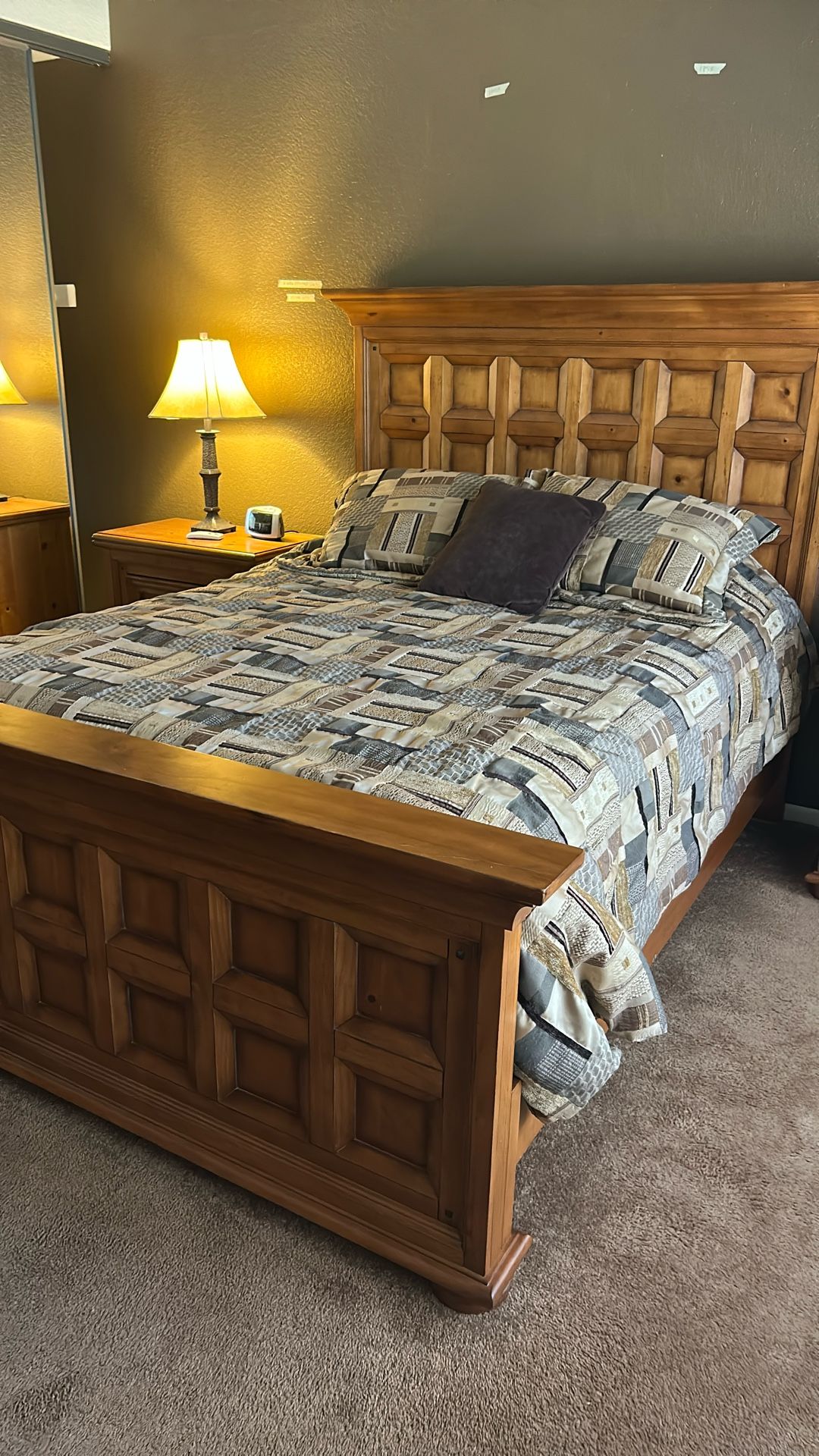 Queen Bed 