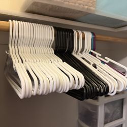 Mixed Plastic Hangers