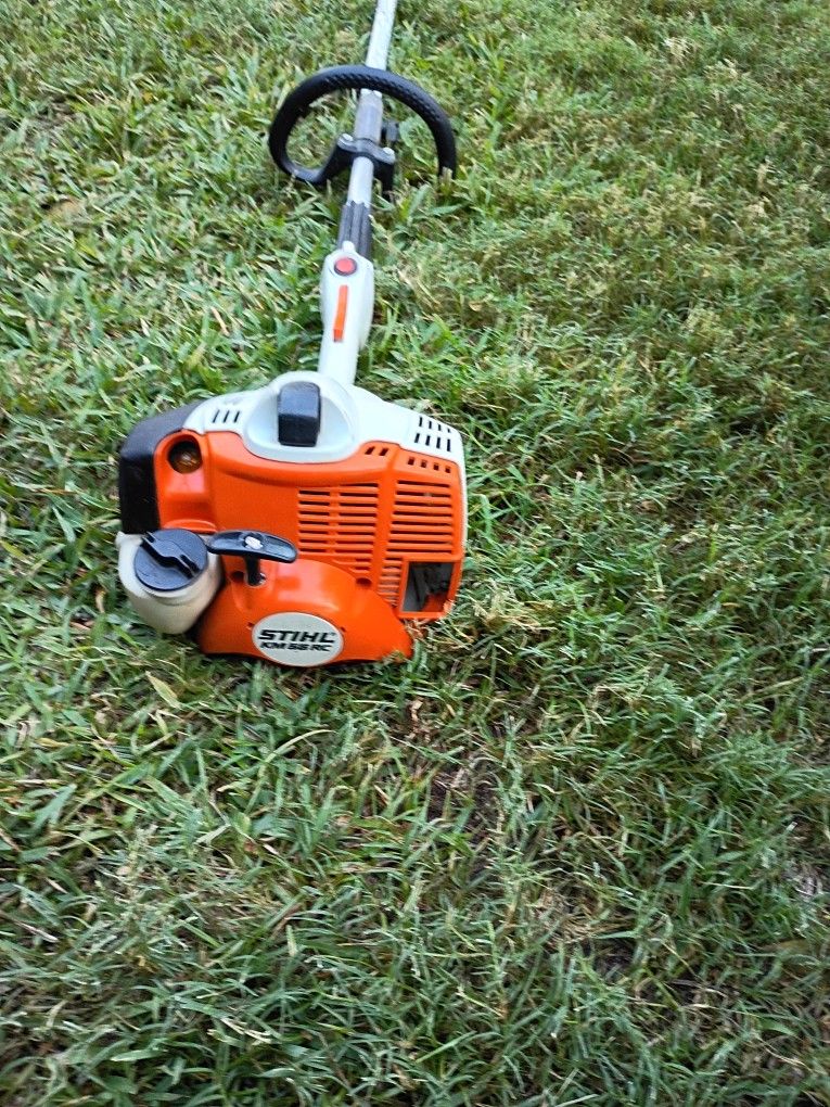 Trimiadora KM56RC