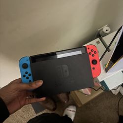 Nintendo Switch 