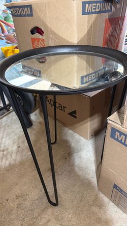 End Table with mirror
