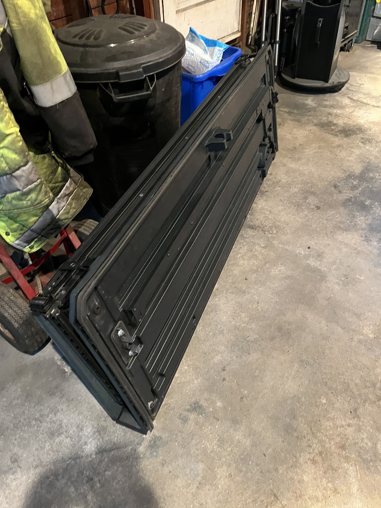 Gen 3 Tacoma Tri Fold Hard Cover 5 Ft