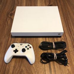 Xbox One S with controller 