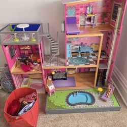 Barbie Dream House
